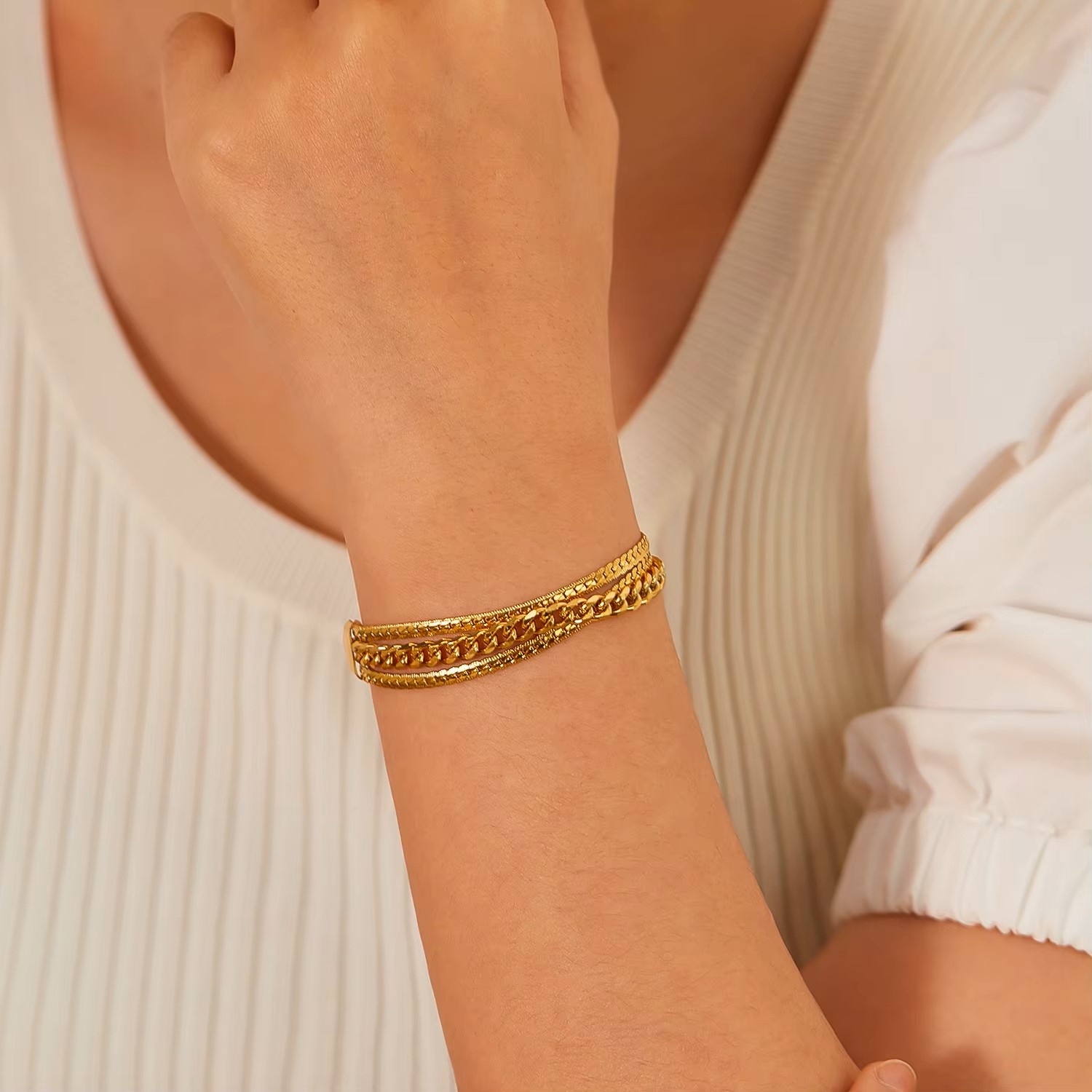 Eve Goldplated Meerlaagse Dames armband, goudkleurig