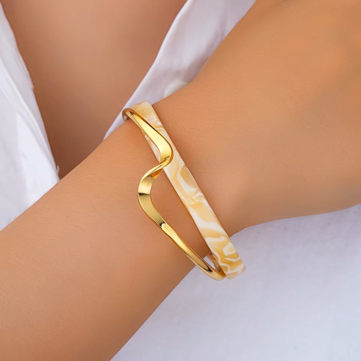 Laura Lombardi Dames Stalen goldplated armband glad breed, Goudkleurig