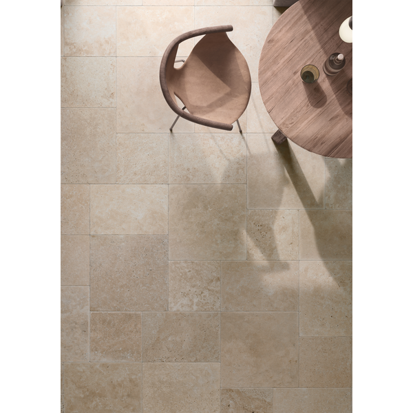 Travertino beige 50x50, afname per doos van 1,5 m²
