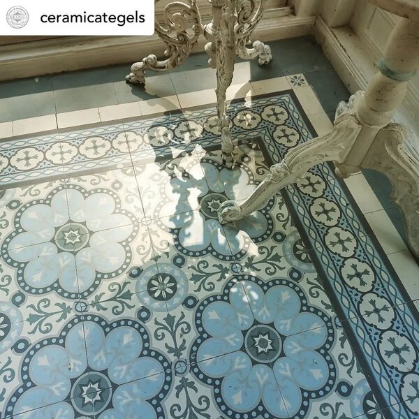 Bel Histoire Lisette 15x15, afname per doos van 0.99 m²