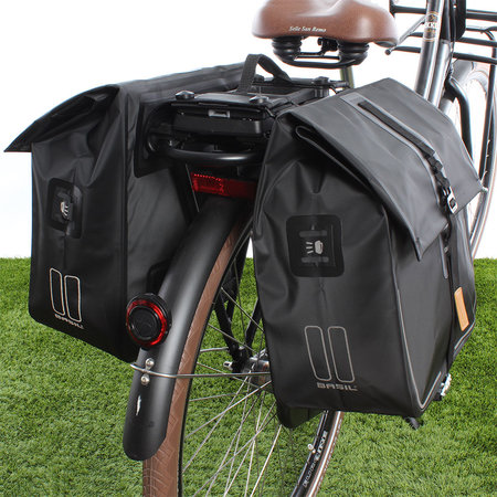 Basil Dubbele fietstas Urban Dry Double Bag MIK 50L Zwart