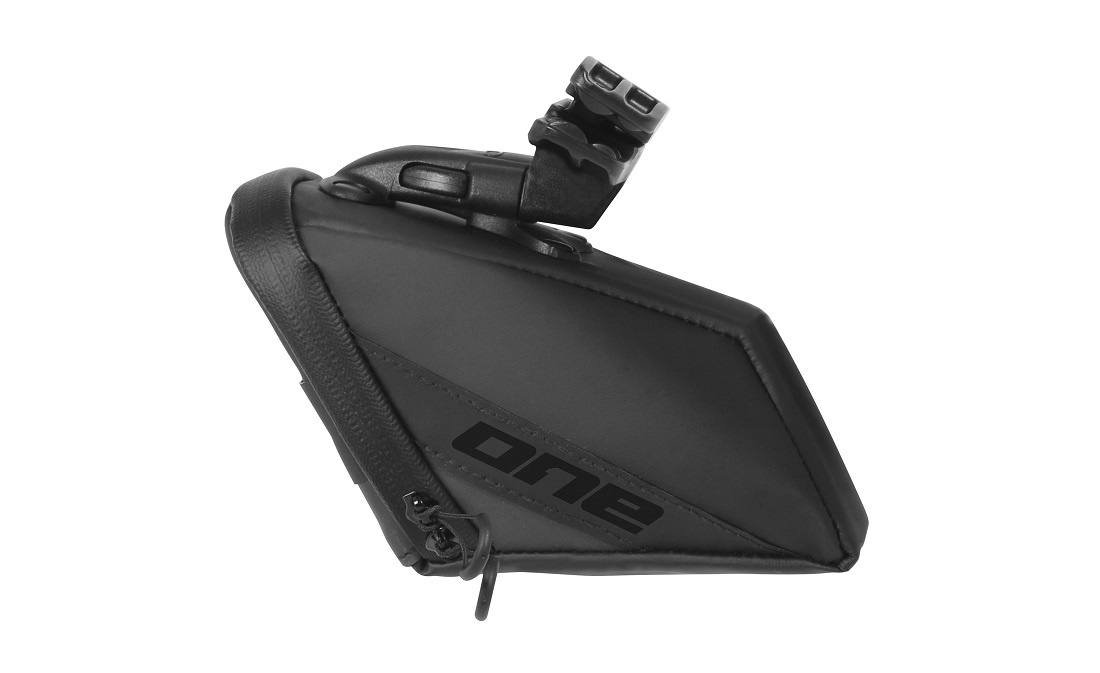 Zadeltas 50 M-QR Zwart