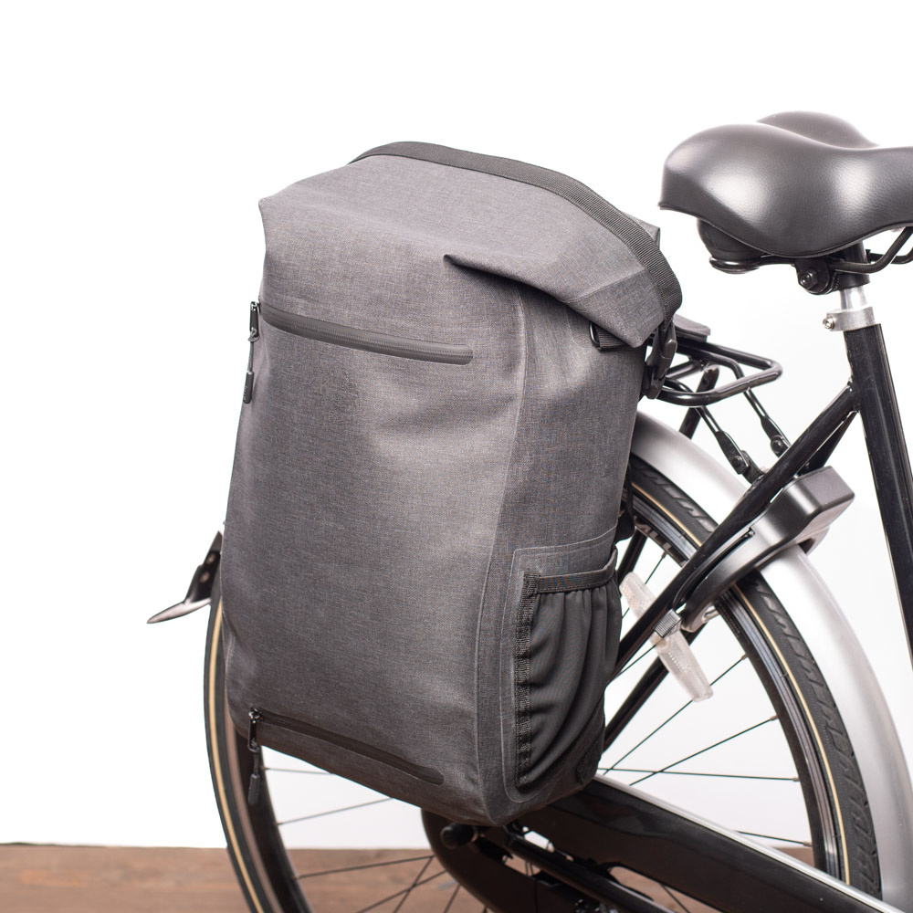 Enkele fietstas en rugtas Base Backpack Zwart 18L