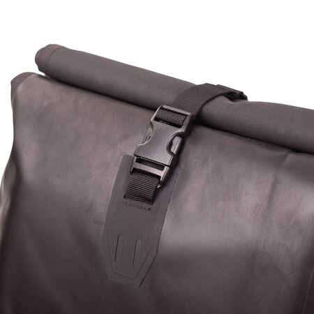 AGU Fietsrugzak Shelter Clean Large 21L Zwart - Waterdicht