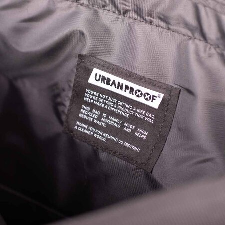 Urban Proof Enkele fietstas Rolltop Recycled 20L Zwart
