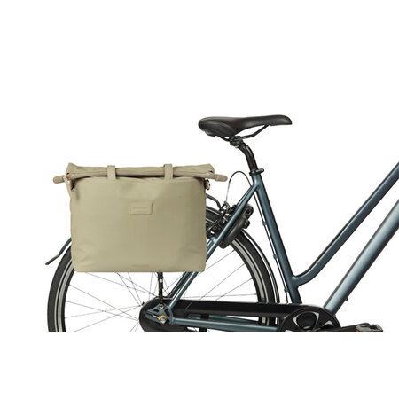 Basil Enkele fietstas Manhattan Commuter 12L Taupe