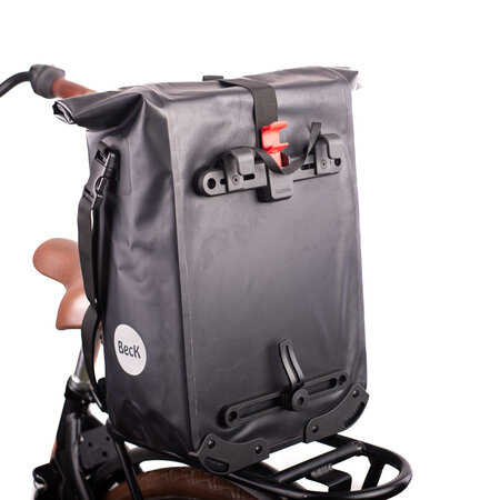Beck Enkele fietstas Base TPU Zwart/Rood 18L