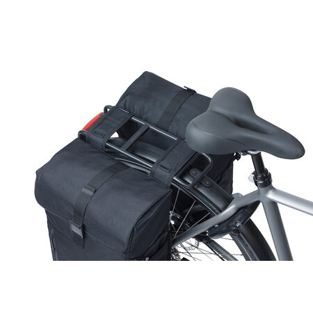 Basil Dubbele Fietstas Move 30L Zwart
