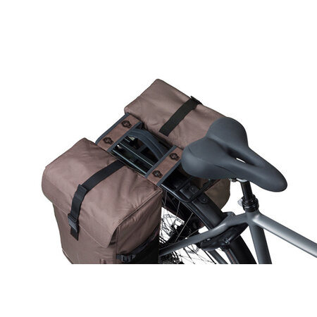 Basil Dubbele Fietstas Move MIK 2.0 30L Bruin