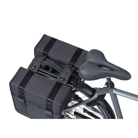Basil Dubbele Fietstas Tour Waterproof MIK 2.0 28L Zwart