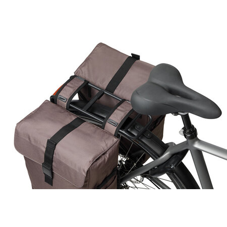 Basil Dubbele Fietstas Move 30L Bruin