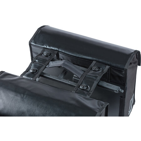 Basil Dubbele fietstas Urban Load MIK 2.0 48-53L Zwart
