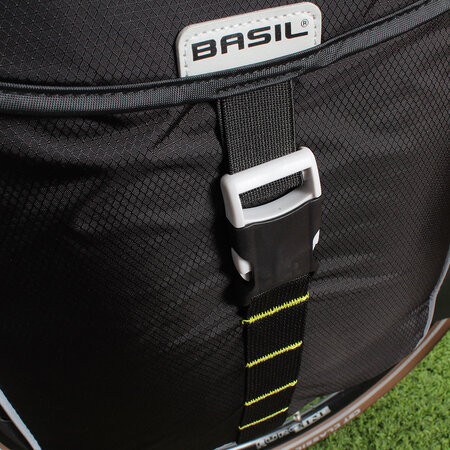 Basil Dubbele Fietstas Miles MIK 2.0 32L Black/Lime