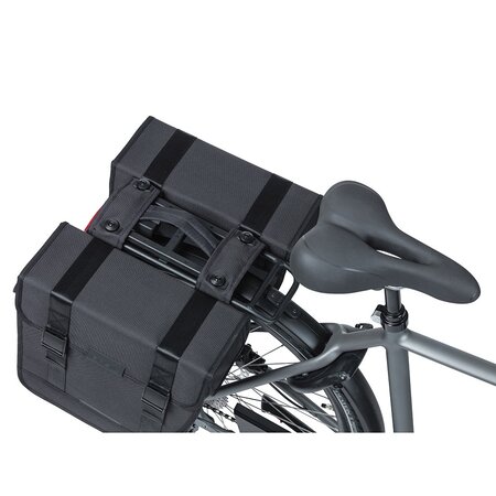 Basil Dubbele Fietstas Tour MIK 2.0 28L Zwart
