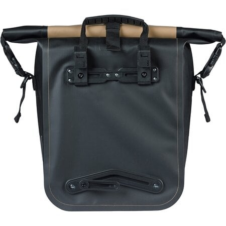 Basil Enkele Fietstas Rivo Tarpaulin M MIK Hooks 12-15L Zand/Zwart - Waterdicht