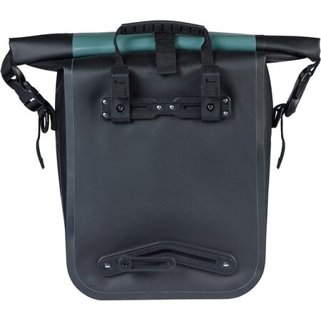 Basil Enkele Fietstas Rivo Tarpaulin M MIK Hooks 12-15L Zilvergroen/Zwart - Waterdicht