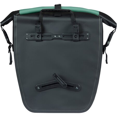 Basil Enkele Fietstas Rivo Tarpaulin L MIK Hooks 25-31L Zilvergroen/Zwart - Waterdicht