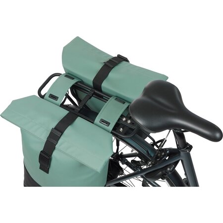 Basil Dubbele Fietstas Cove 28-32L Zilvergroen/Zwart