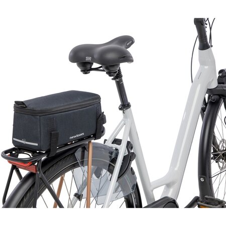 New Looxs Sports Trunkbag Lock Straps 4,5L Zwart