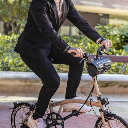 Shad Stuurtas Genuine Bar Bag 3L Dublin Black