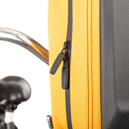 Shad Stuurtas Daily Bar Bag 6L Barcelona Sun