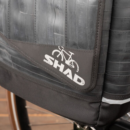 Shad Revive Messenger Bag 8L Zwart