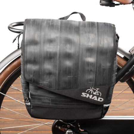 Shad Revive Messenger Bag 8L Zwart
