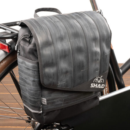 Shad Revive Messenger Bag 8L Zwart