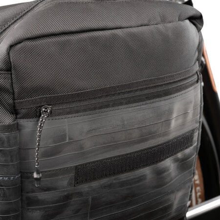 Shad Revive Messenger Bag 8L Zwart