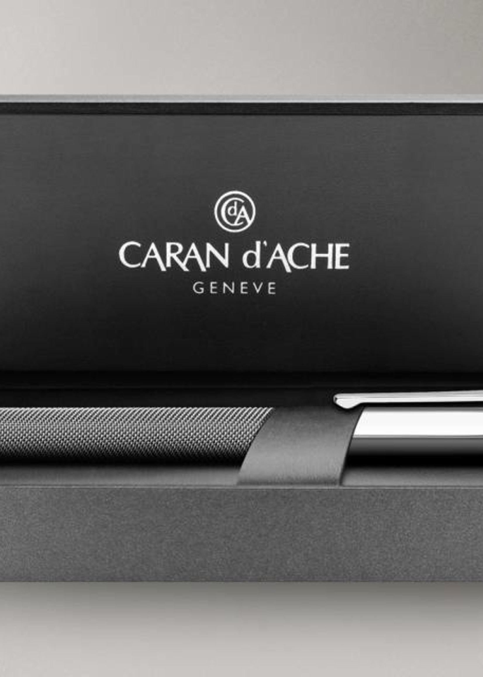 Caran d'Ache Varius Ivanhoé Kugelschreiber, silber