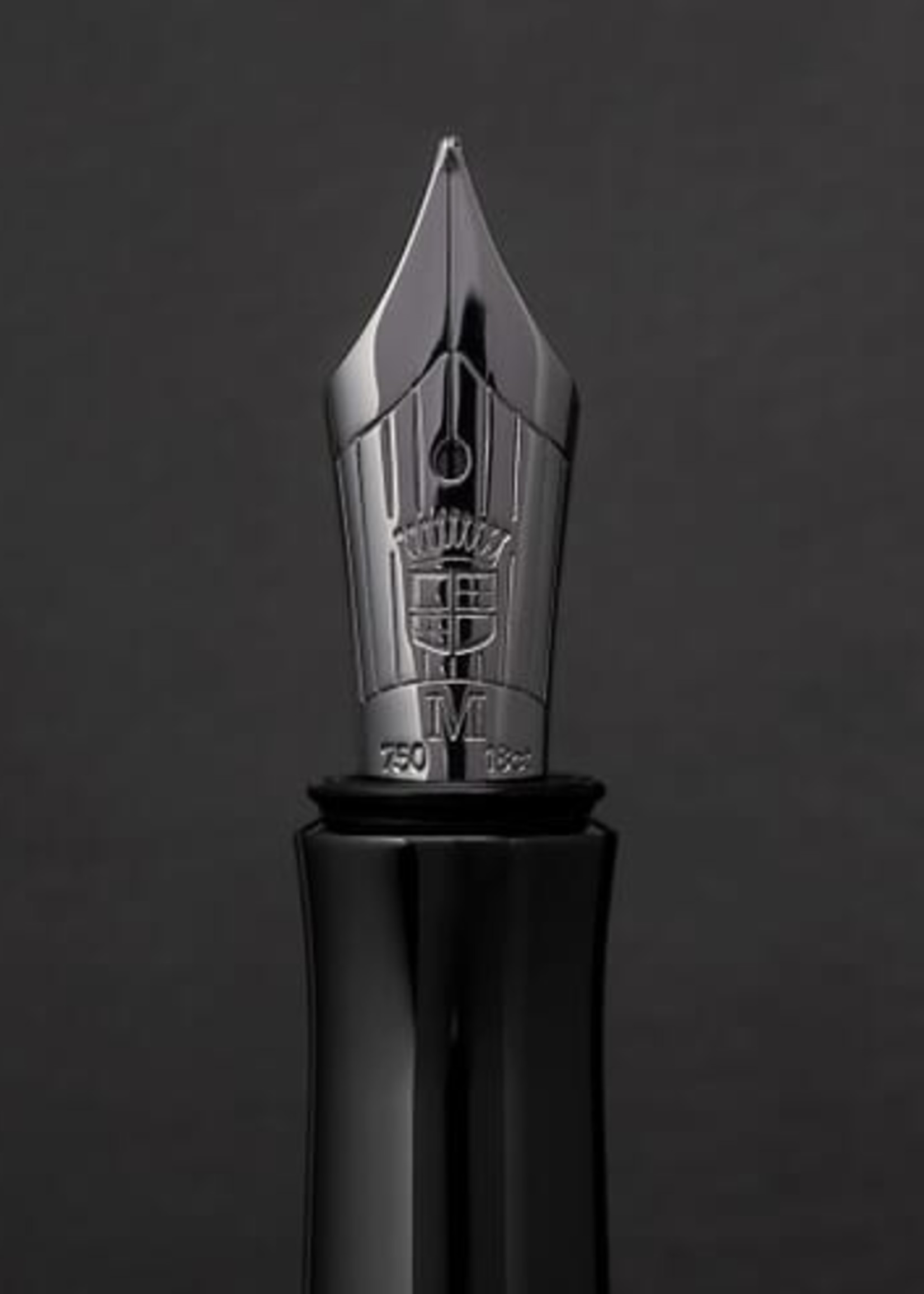 Graf von Faber-Castell FÜLLFEDER GUILLOCHE BLACK EDITION M