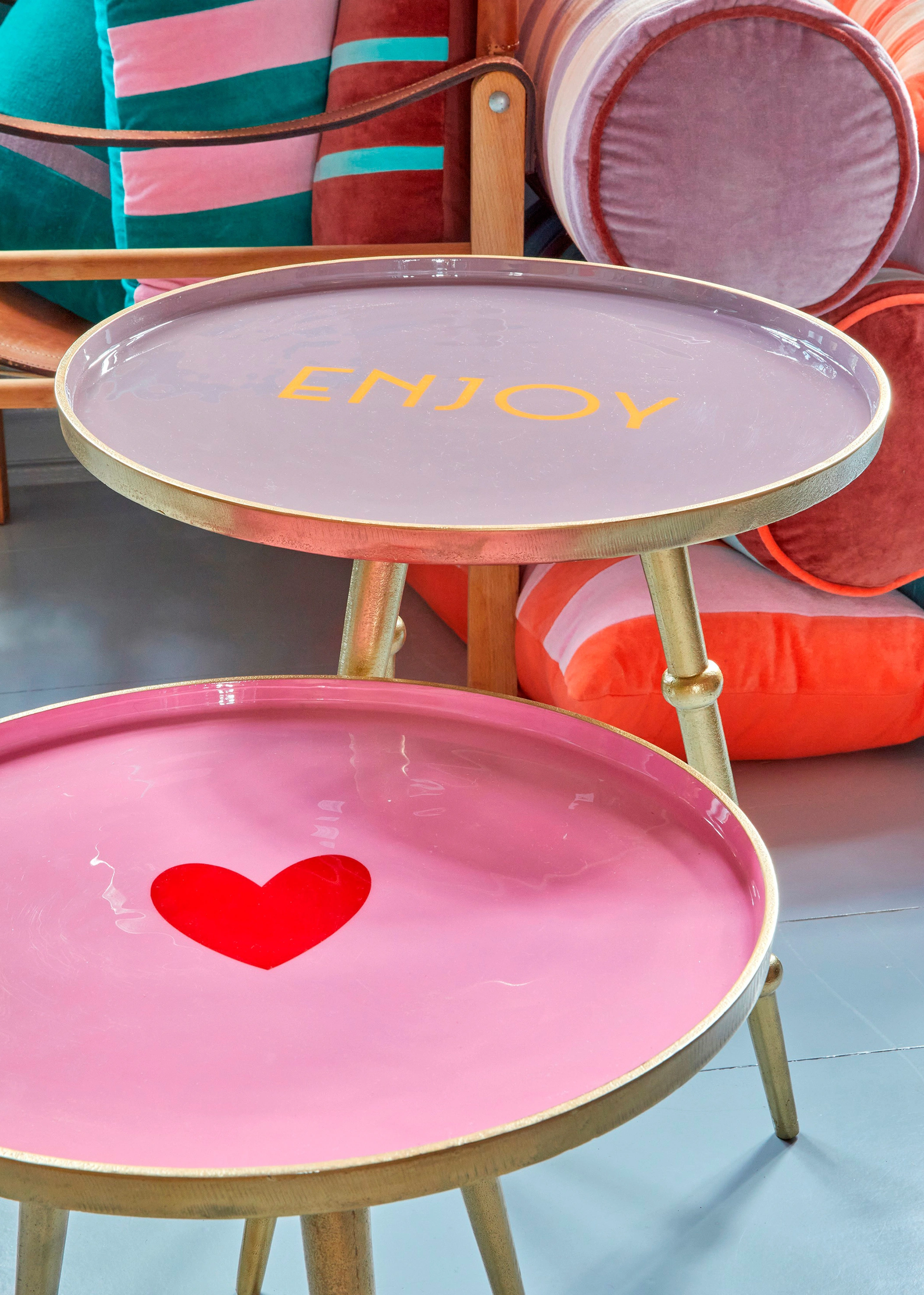 Rice Beistelltisch HEART (38x45cm) aus Metall in rosa/gold