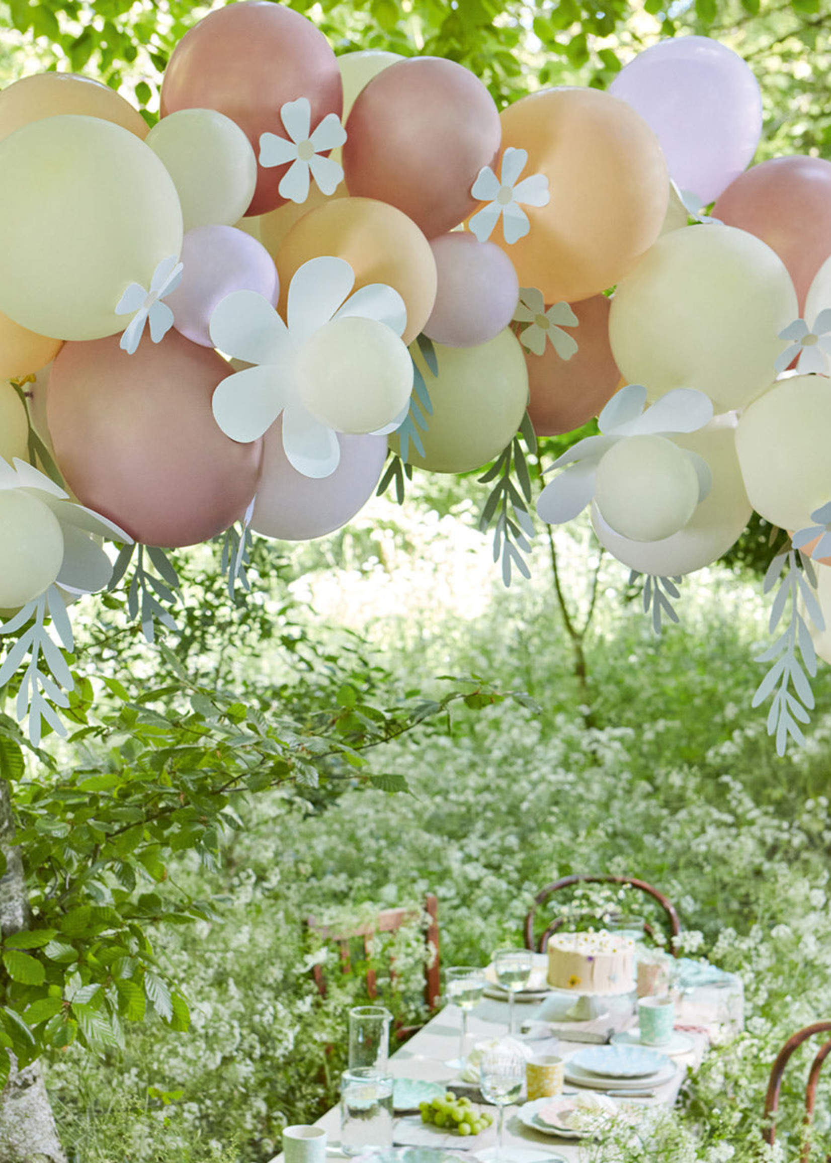 Meri Meri Pastel Daisy Balloon Garland