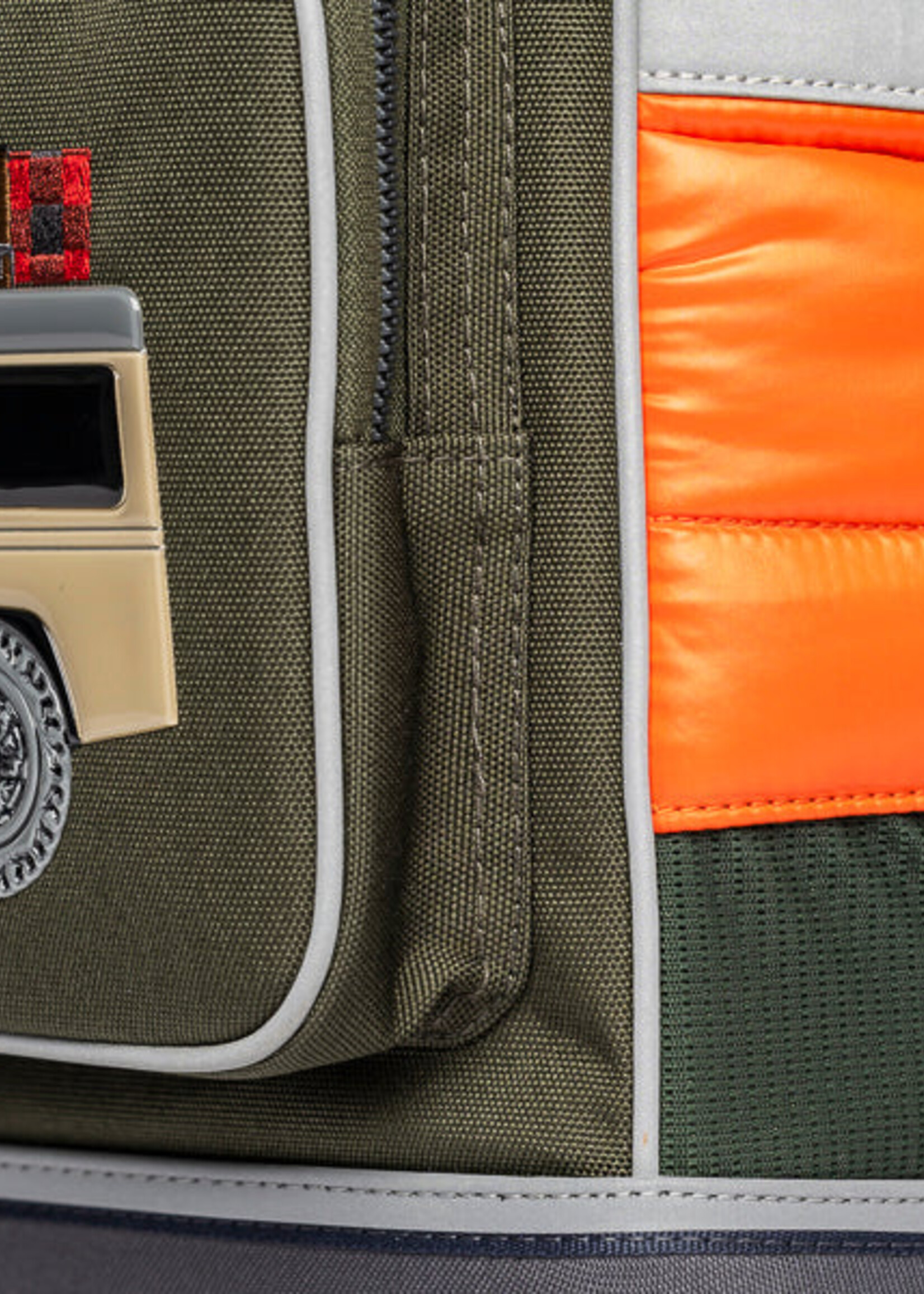 Jeune Premier Ergomaxx - Camp Life