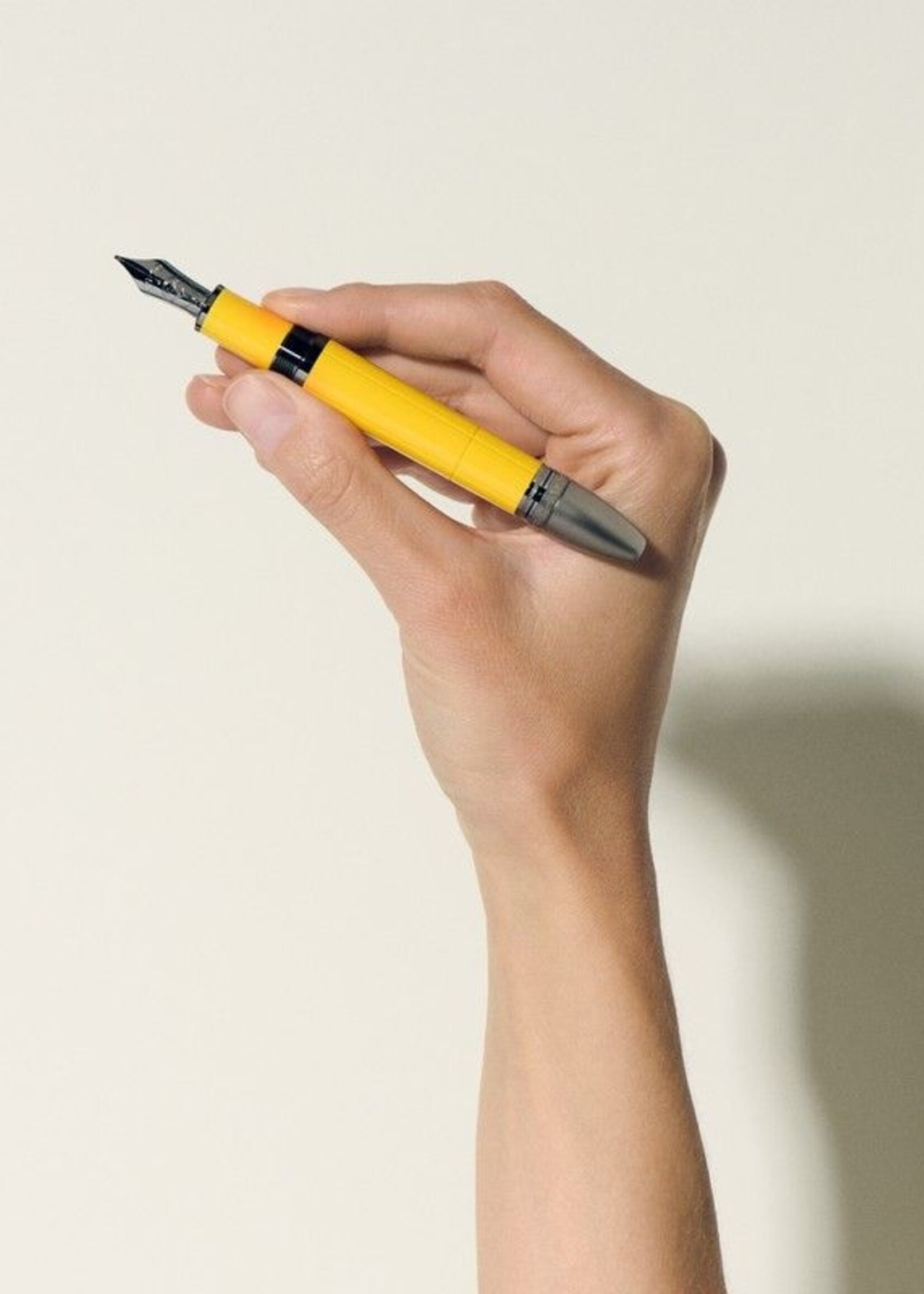 Montblanc Great Characters Enzo Ferrari Giallo Modena Füllfederhalter M - Special Edition