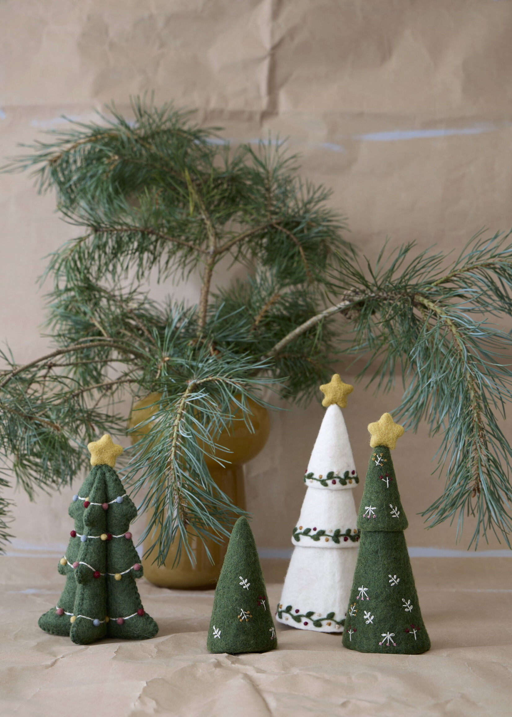 Gry & Sif Small Christmas Tree w/Garland