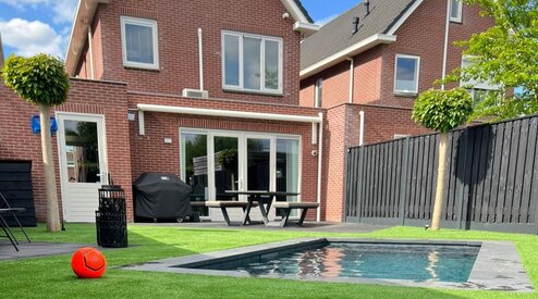 Kunstgras bij je zwembad