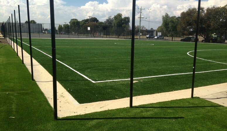 Kunstgras voetbalveld