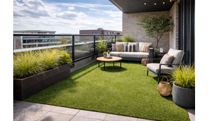 Kunstgras op het balkon