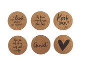 Set van 6 onderzetters van kurk met tekst