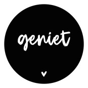 Muurcirkelzwart met tekst Geniet  - voor binnen