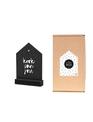 Cadeaupakket Een kleinigheidje voor jou: zwart houten huisje met tekst Kook van jou