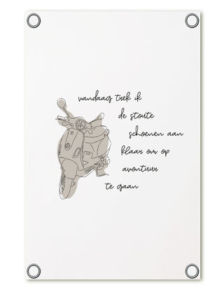 Tuinposter lijntekening scooter met tekst 'Klaar om op avontuur te gaan'