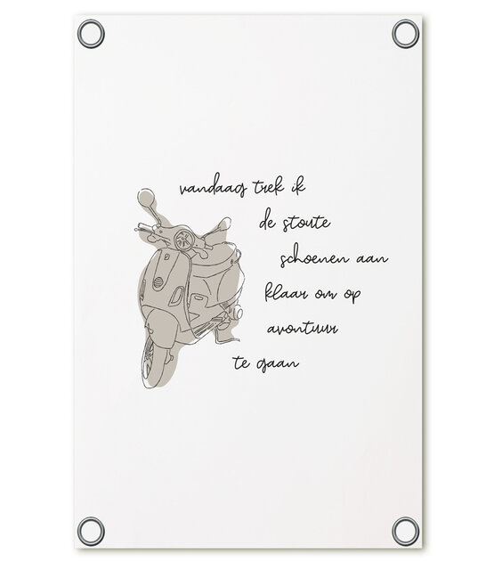 Tuinposter  lijntekening scooter met tekst 'Klaar om op avontuur te gaan'