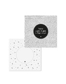 Wenskaart met tekst 'Hoera confetti, knuffels en kusjes voor jou' - met bedrukte envelop Wenskaart met tekst 'Hoera confetti, knuffels en kusjes voor jou' - met bedrukte envelop