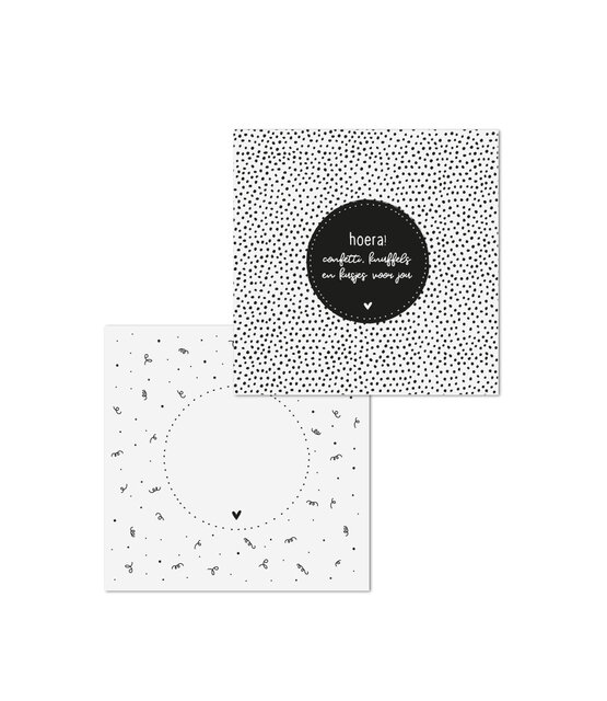 Wenskaart met tekst 'Hoera confetti, knuffels en kusjes voor jou' - met bedrukte envelop Wenskaart met tekst 'Hoera confetti, knuffels en kusjes voor jou' - met bedrukte envelop