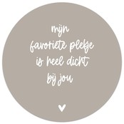 Muurcirkel beige met tekst 'Mijn favoriete plekje is heel dicht bij jou'