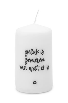 Kaars met tekst 'Geluk is genieten van wat er is'