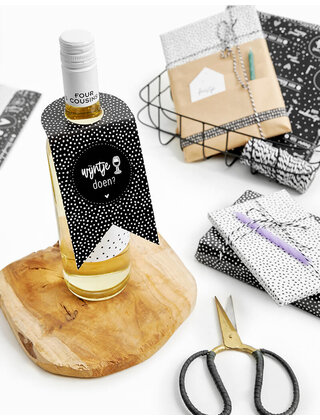 Fleshanger met tekst Wijntje doen?