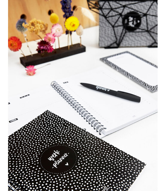 Planner things to do - zwart wit met dots patroon in A5 formaat Planner things to do - zwart wit met dots patroon in A5 formaat